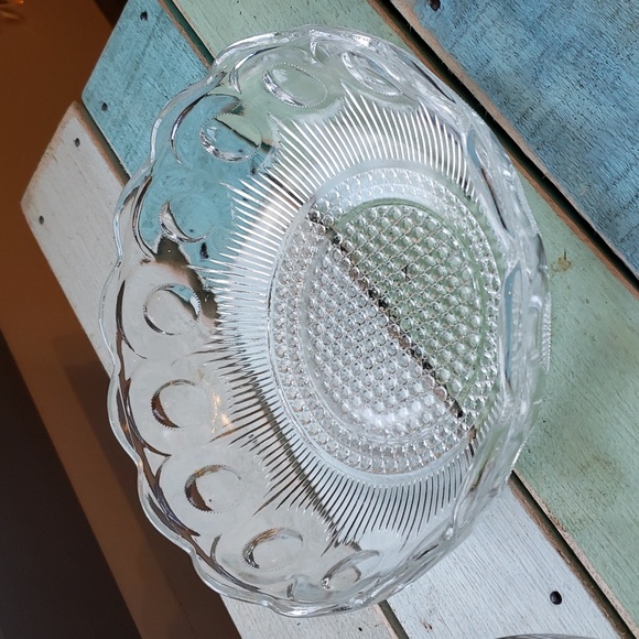 Vintage Patterned serving bowl 9x3 Clear (One) - Picture 3 of 5
